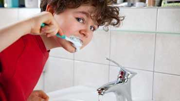 Когда лучше чистить зубы