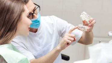 Когда идти к ортодонту?